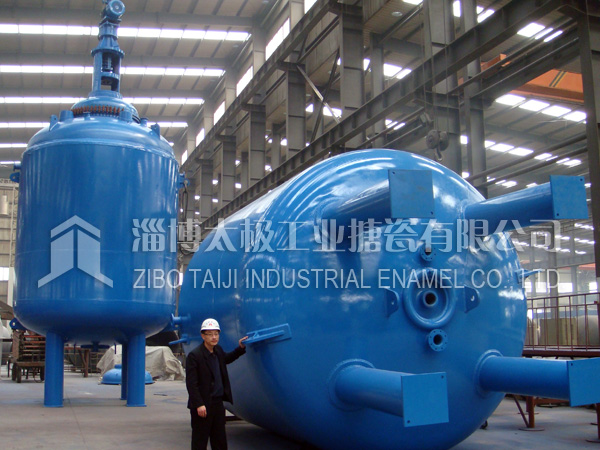 F8000L-F50000L閉式搪瓷反應(yīng)釜